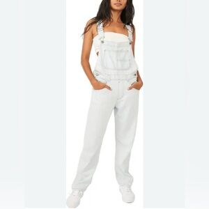NWOT Free People-We the Free Ziggy Denim Overalls in Bleach
Size S